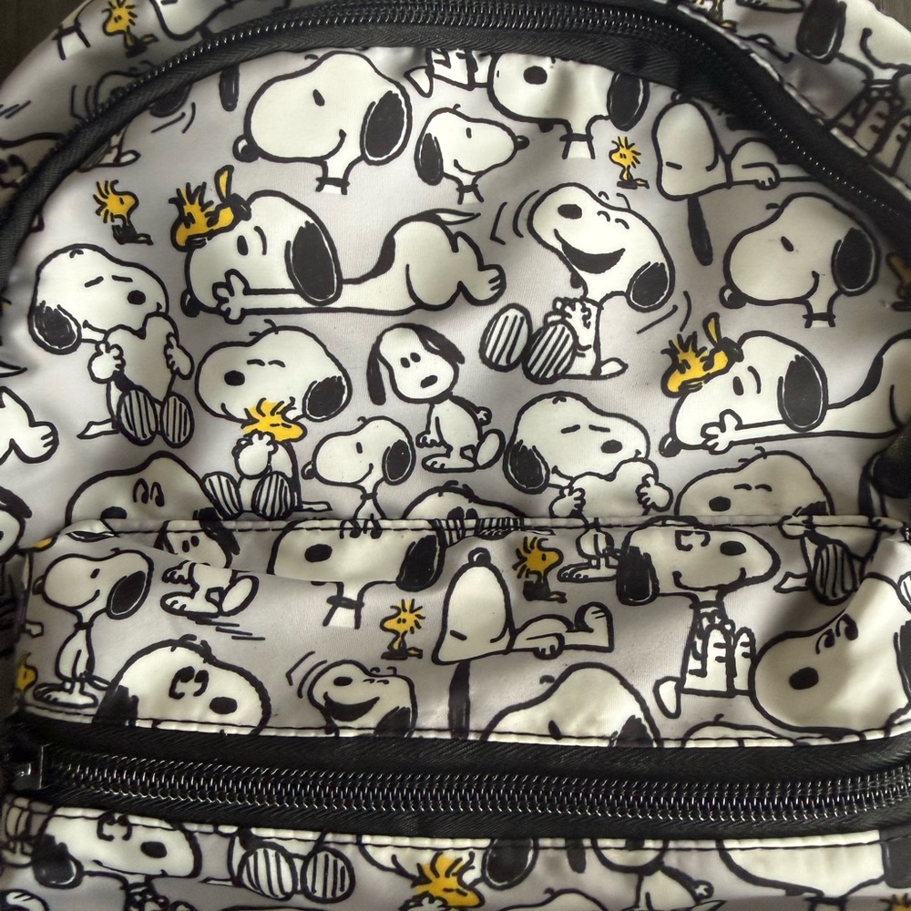 Snoopy Patterned Backpack - image 2